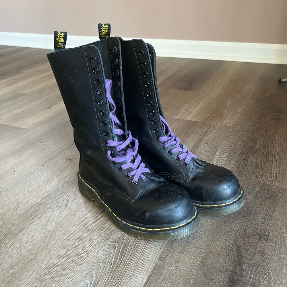 Doc Marten 16 Eyelet The Original Steel Toe Boot